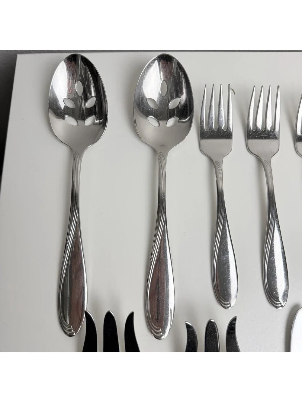 Oneida Stainless Flatware Lot 18 Pc Serving Utensils Knives Forks Butter Spread